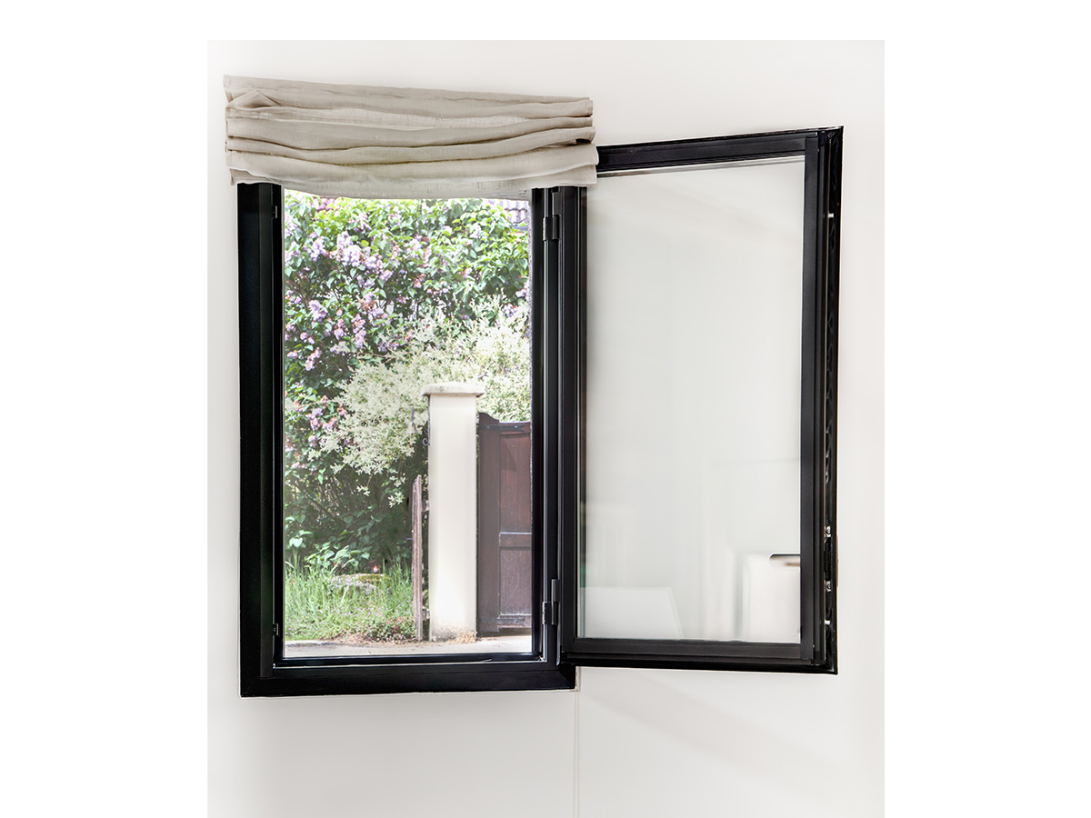 Fenêtre et porte-fenêtre SATIN MOON 413