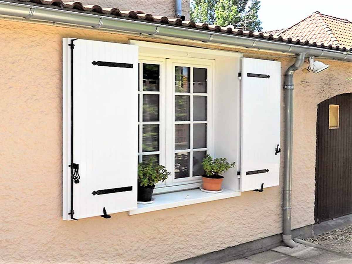 VOLET BATTANT PVC GOPLAST